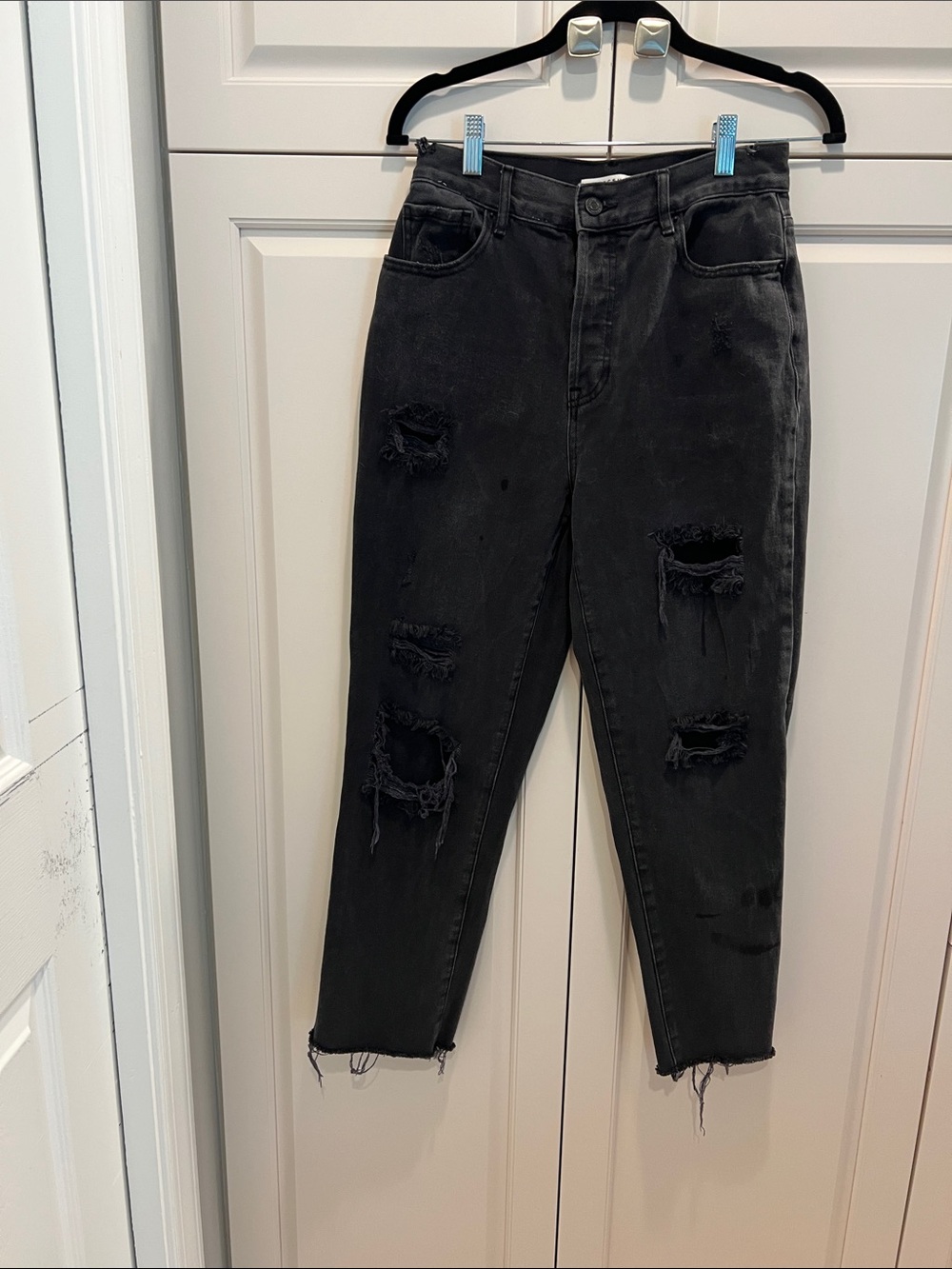 PACSUN Distressed High-Waist Black Women’s Jeans 27/25 nice 😊